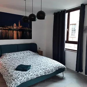  Apartment Center In Quiet Street & Airco Belgien