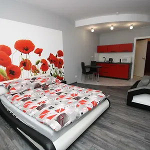  Apartment Poppy Polen